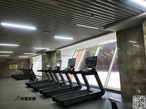 膠州市體育中心的跑步機 膠州市體育中心的跑步機