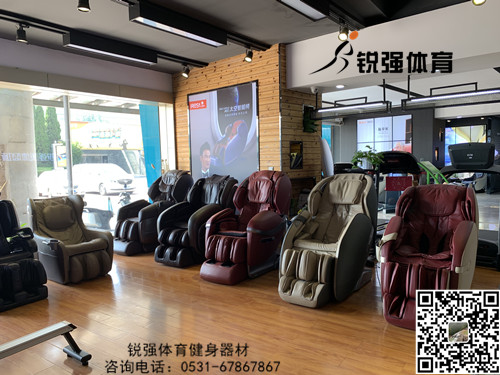 zoty中欧体育官方网站體育旗艦店內(nèi)的按摩椅